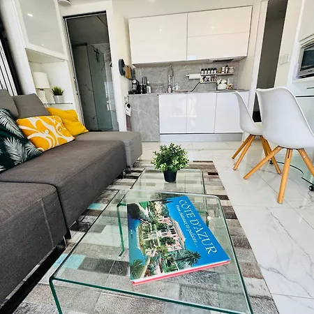 Vue Dans Moderne * Roquebrune-Cap-Martin